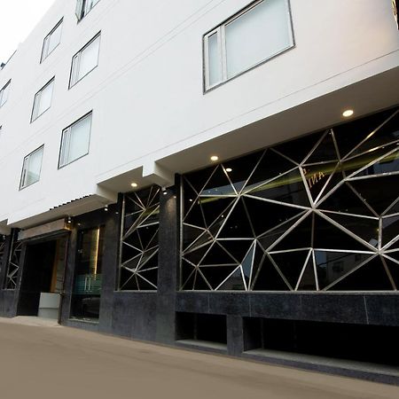 Hotel Stanley By Foxi Group- Near Delhi International Airport 뉴델리 외부 사진