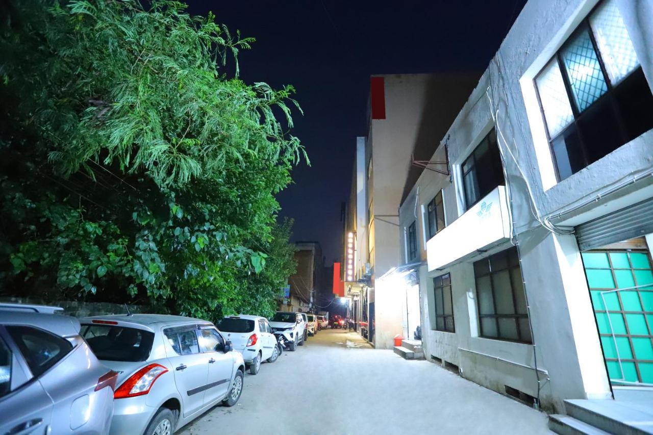 Hotel Stanley By Foxi Group- Near Delhi International Airport 뉴델리 외부 사진